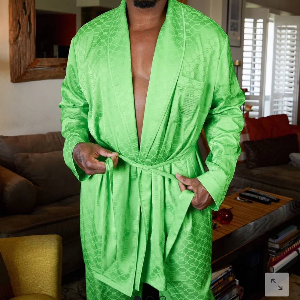 Sleeping silky robe Savage X Fenty